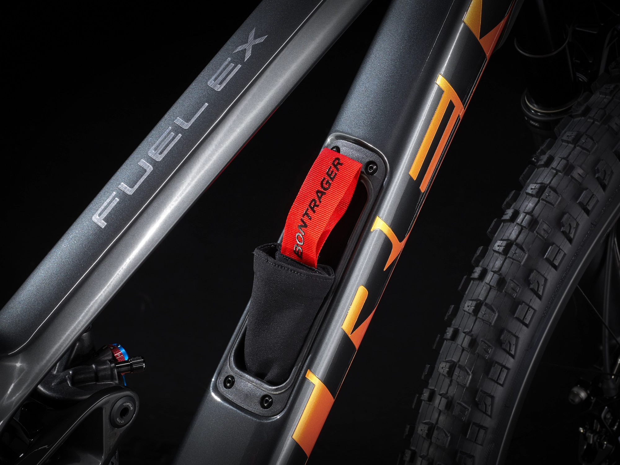 Trek Fuel EX 9.8 GX AXS M 29 Lithium Grey/Factory Orang - WERKSTATT17 Bikeshop 6 Trek Fuel EX 9.8 GX AXS M 29 Lithium Grey/Factory Orang - WERKSTATT17 Bikeshop – Bild 4