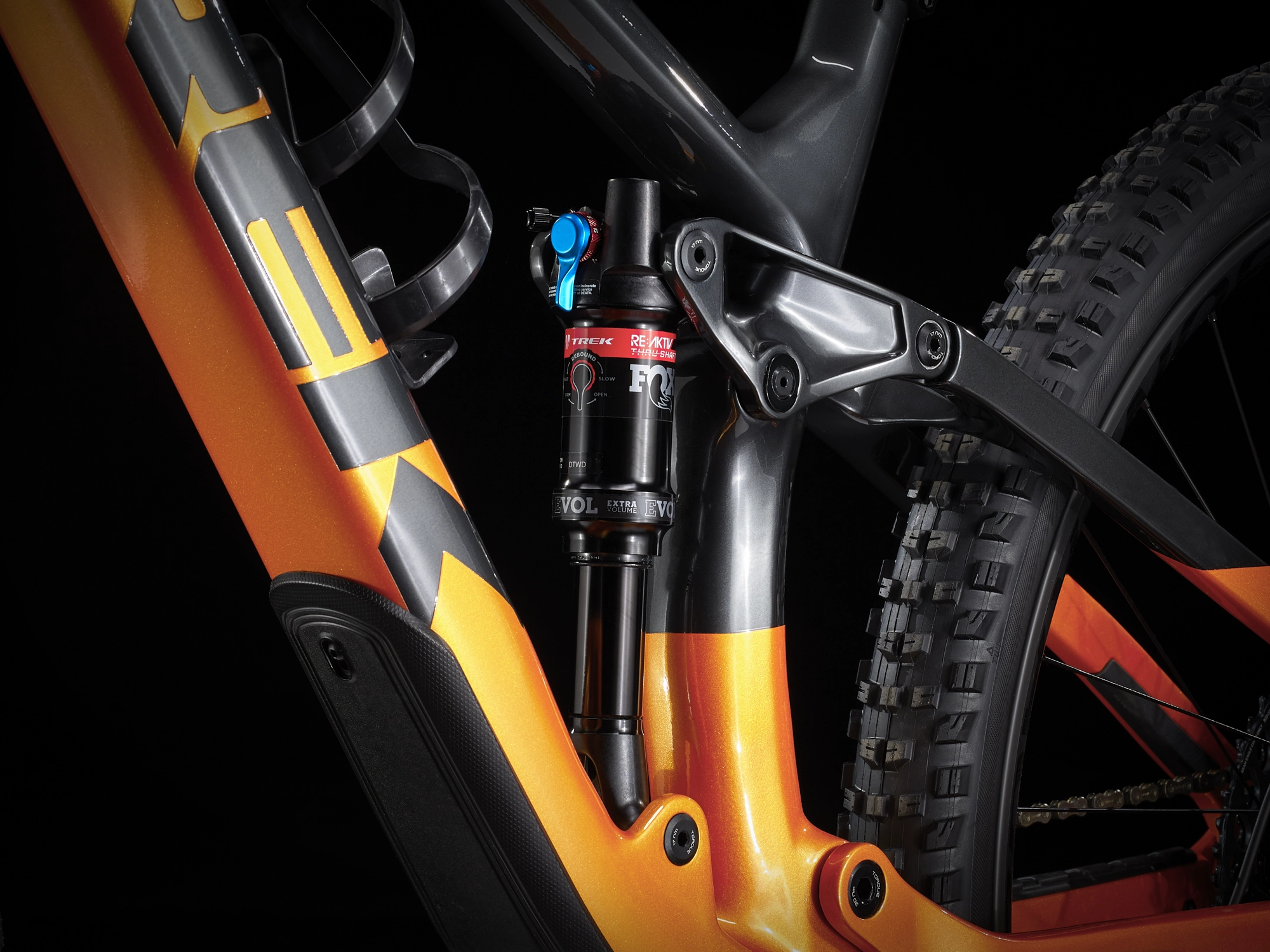 Trek Fuel EX 9.8 GX AXS M 29 Lithium Grey/Factory Orang - WERKSTATT17 Bikeshop 8 Trek Fuel EX 9.8 GX AXS M 29 Lithium Grey/Factory Orang - WERKSTATT17 Bikeshop – Bild 6