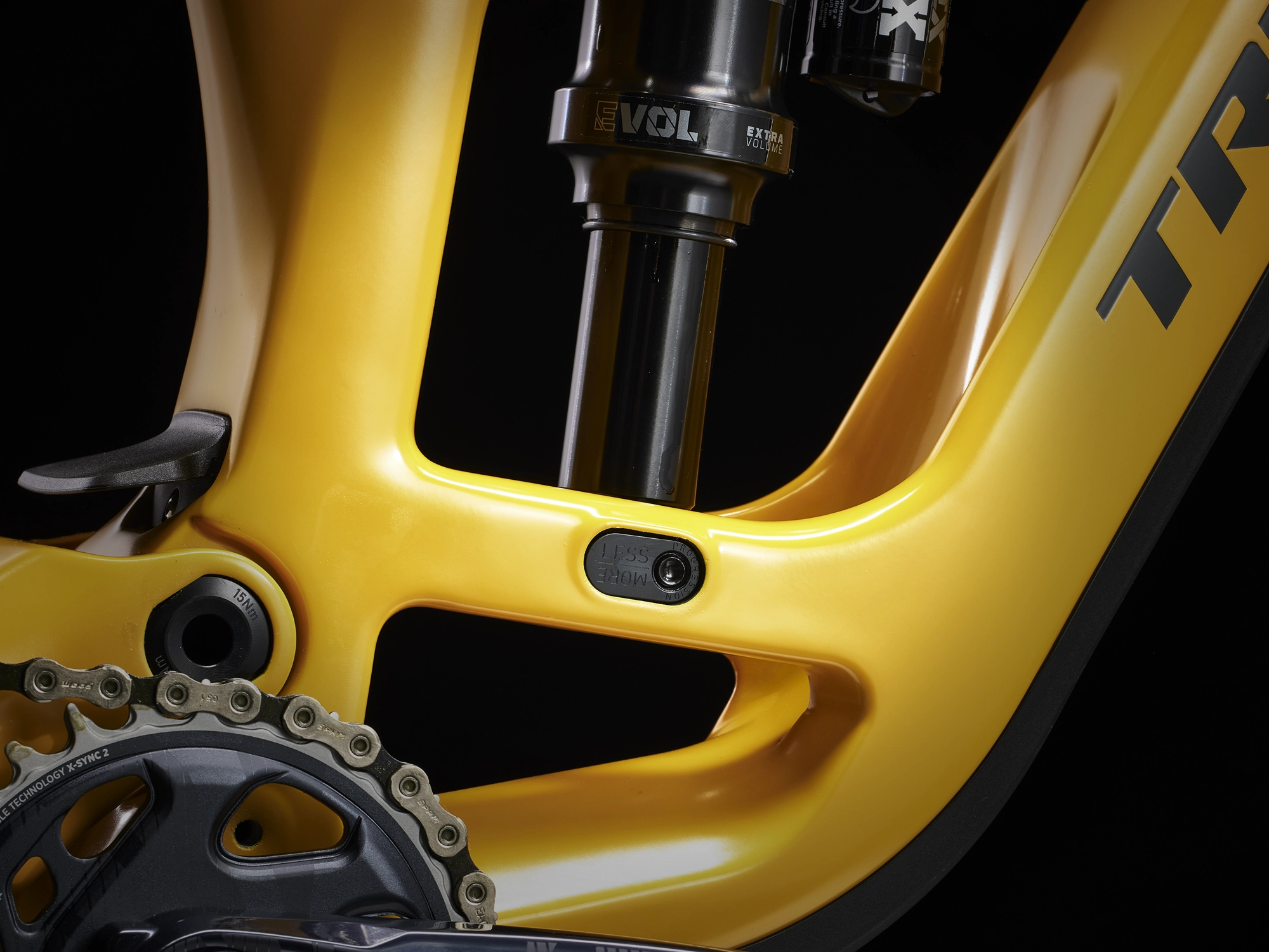 Trek Fuel EX 9.8 GX AXS S 29 Satin Baja Yellow - WERKSTATT17 Bikeshop 6 Trek Fuel EX 9.8 GX AXS S 29 Satin Baja Yellow - WERKSTATT17 Bikeshop – Bild 4