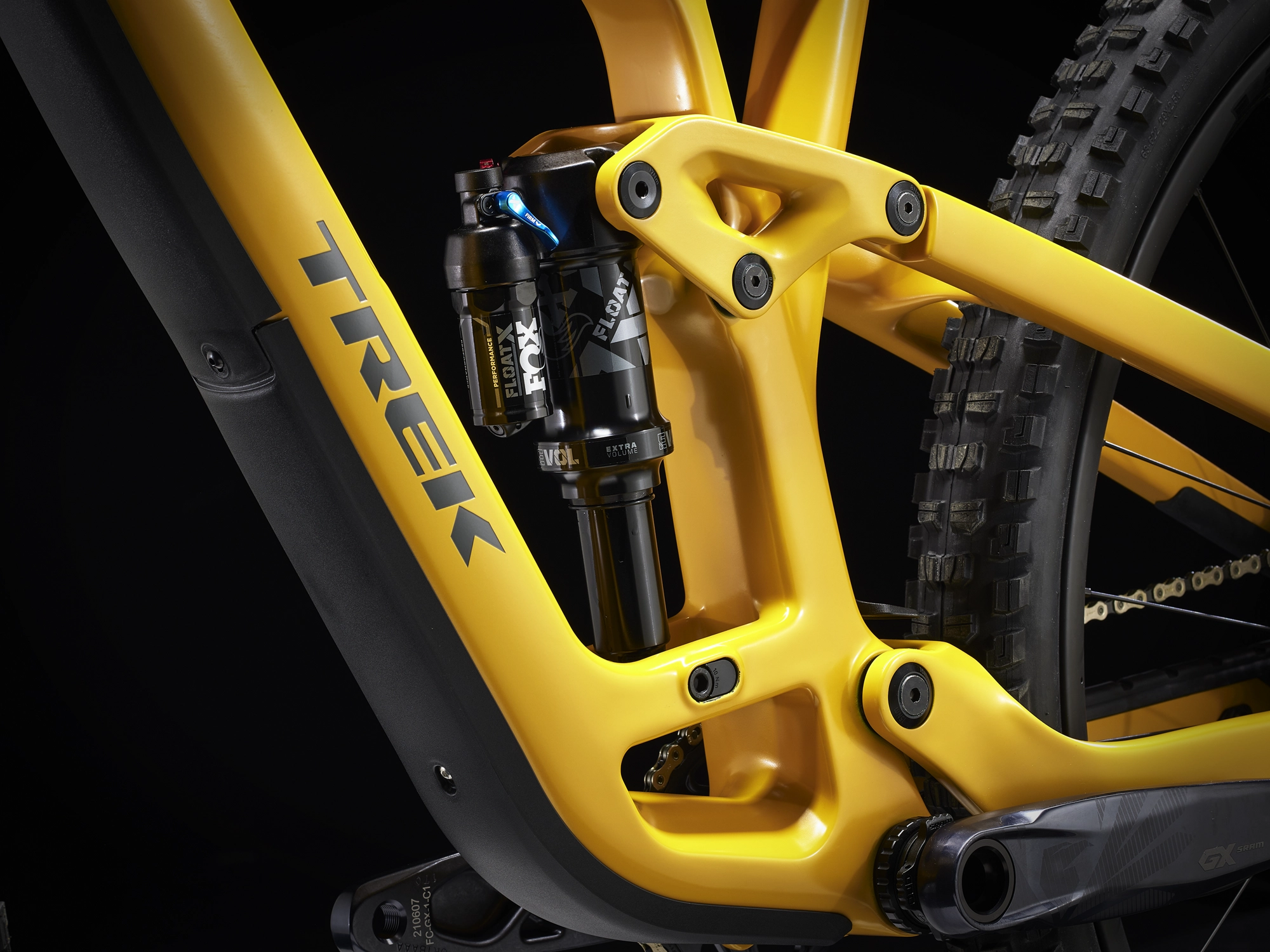 Trek Fuel EX 9.8 GX AXS S 29 Satin Baja Yellow - WERKSTATT17 Bikeshop 8 Trek Fuel EX 9.8 GX AXS S 29 Satin Baja Yellow - WERKSTATT17 Bikeshop – Bild 6