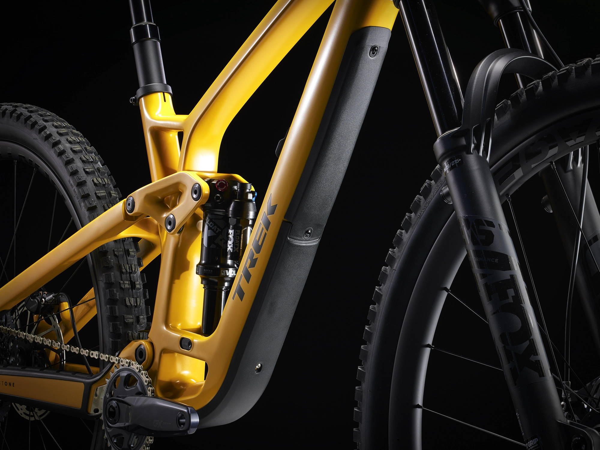 Trek Fuel EX 9.8 GX AXS S 29 Satin Baja Yellow - WERKSTATT17 Bikeshop 10 Trek Fuel EX 9.8 GX AXS S 29 Satin Baja Yellow - WERKSTATT17 Bikeshop – Bild 8