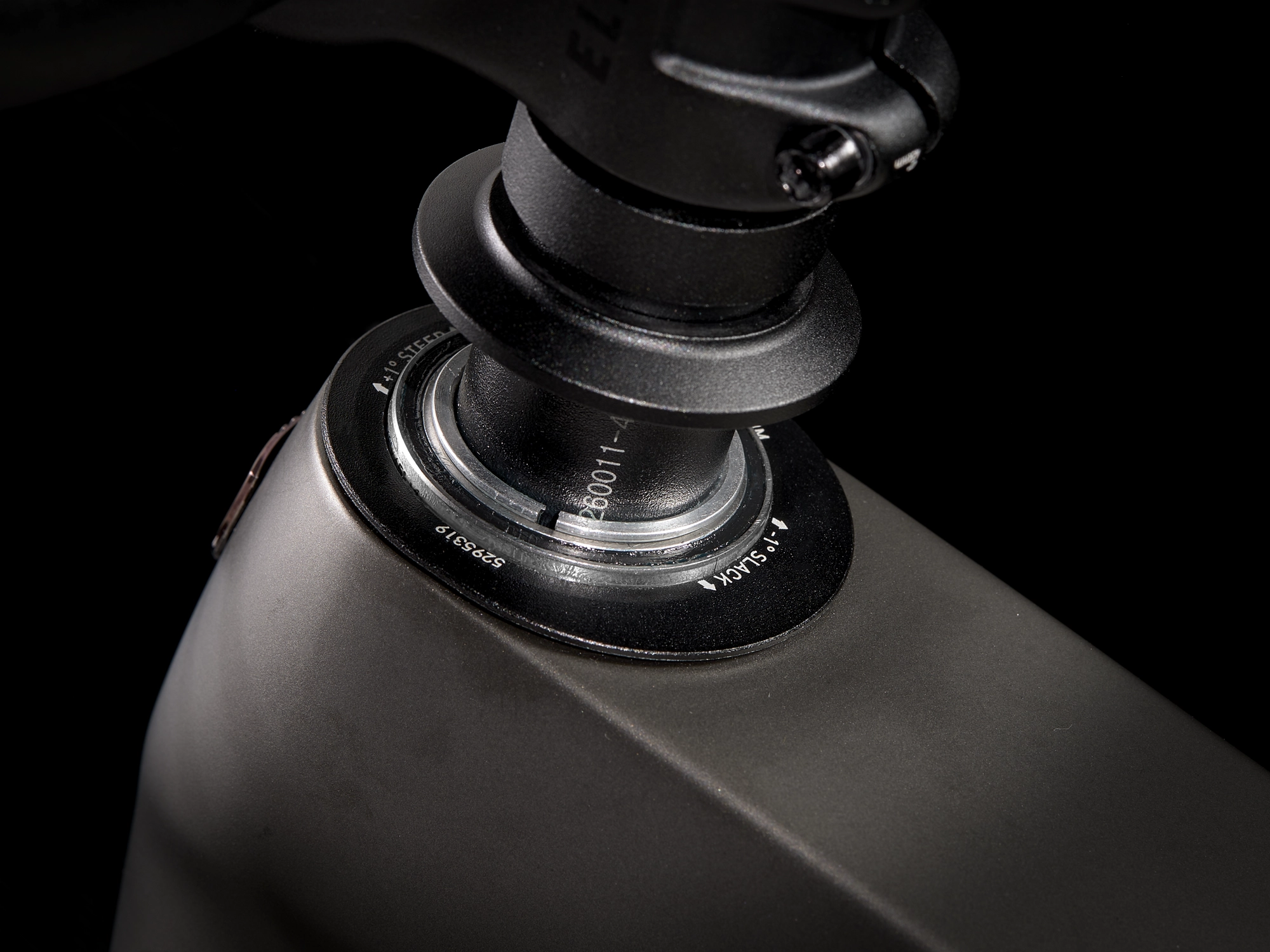 Trek Fuel EX 9.9 XX1 AXS XL 29 Satin Baja Yellow - WERKSTATT17 Bikeshop 12 Trek Fuel EX 9.9 XX1 AXS XL 29 Satin Baja Yellow - WERKSTATT17 Bikeshop – Bild 10