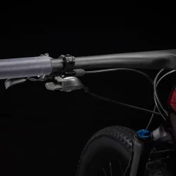 Trek Procaliber 9.8 M 29 Carbon Red Smoke/Crimson - WERKSTATT17 Bikeshop 22 Trek Procaliber 9.8 M 29 Carbon Red Smoke/Crimson - WERKSTATT17 Bikeshop -Fahrradladen Procaliber98 23 35115 B Alt9