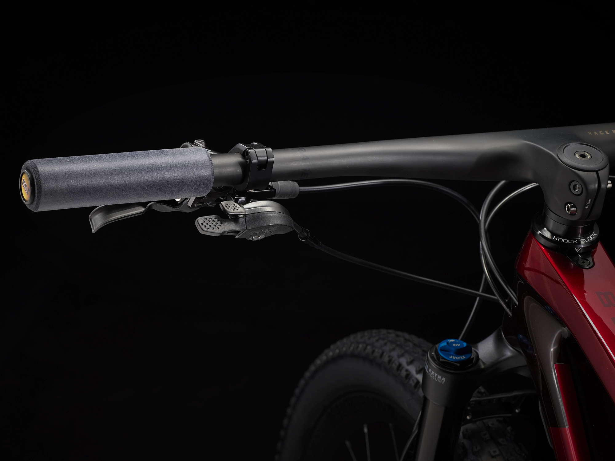 Trek Procaliber 9.8 M 29 Carbon Red Smoke/Crimson - WERKSTATT17 Bikeshop 12 Trek Procaliber 9.8 M 29 Carbon Red Smoke/Crimson - WERKSTATT17 Bikeshop – Bild 10