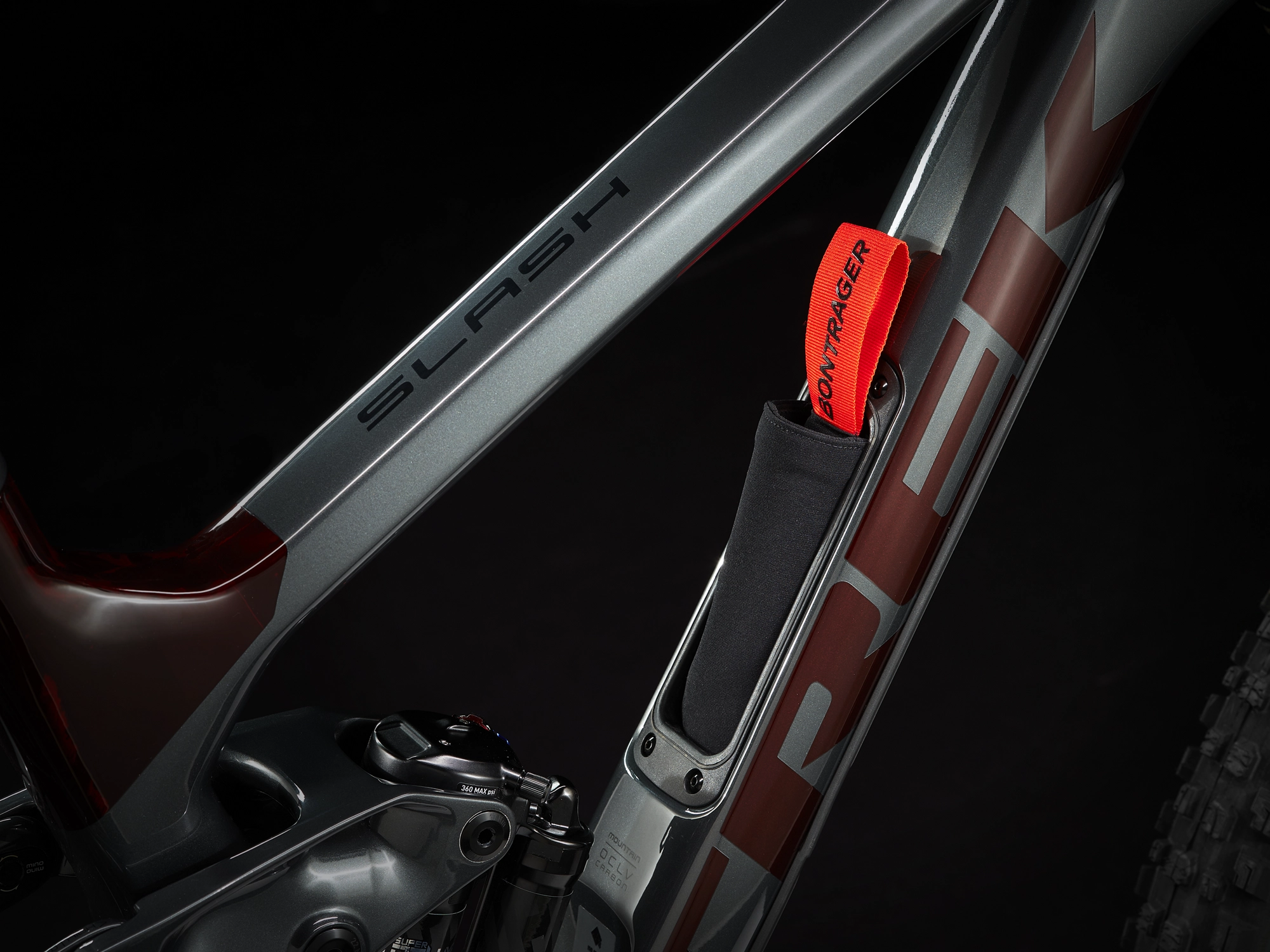 Trek Slash 9.8 GX AXS ML 29 Lithium Grey - WERKSTATT17 Bikeshop 6 Trek Slash 9.8 GX AXS ML 29 Lithium Grey - WERKSTATT17 Bikeshop – Bild 4