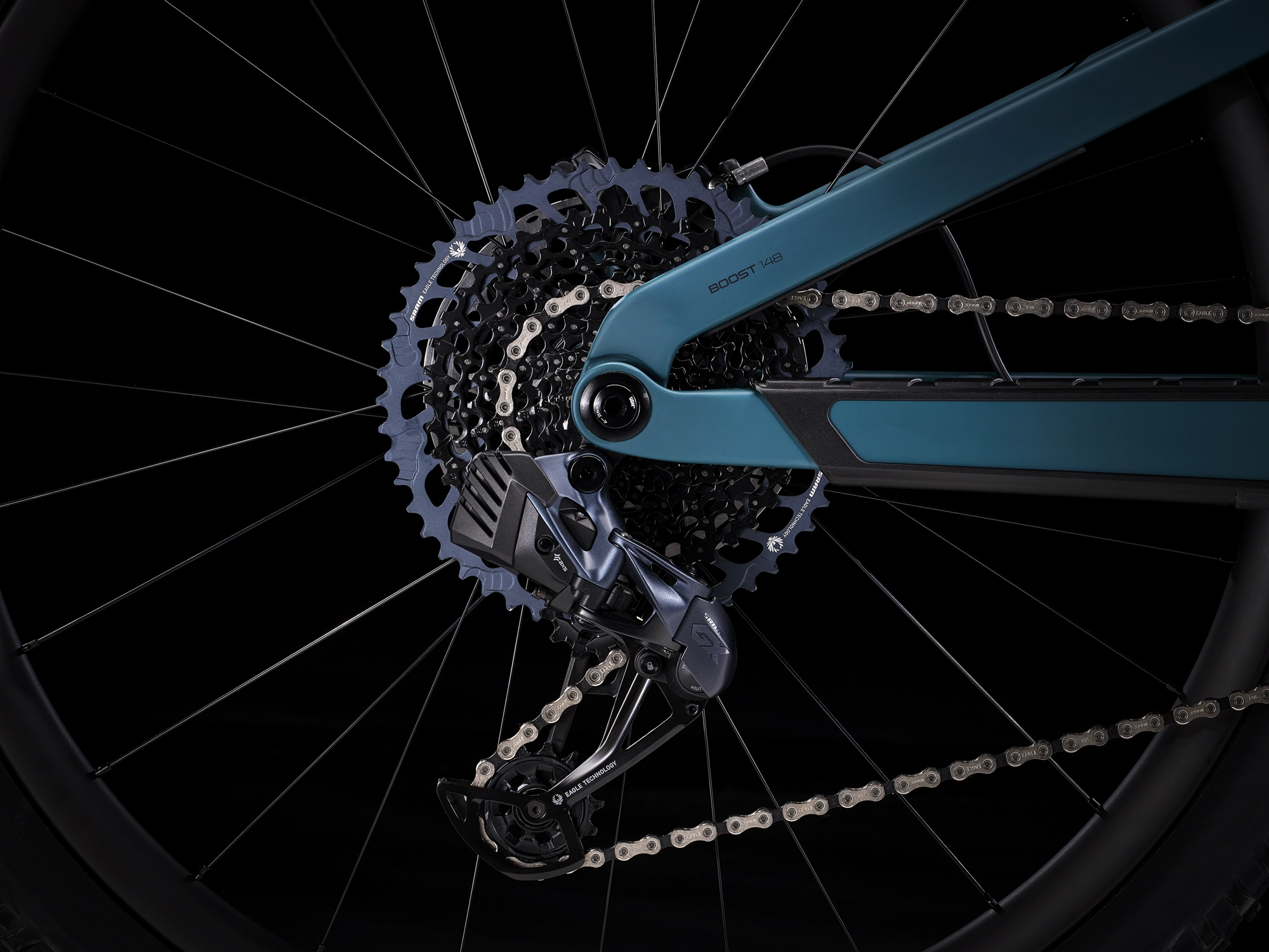 Trek Slash 9.8 GX AXS XL 29 Matte Juniper - WERKSTATT17 Bikeshop 4 Trek Slash 9.8 GX AXS XL 29 Matte Juniper - WERKSTATT17 Bikeshop – Bild 2