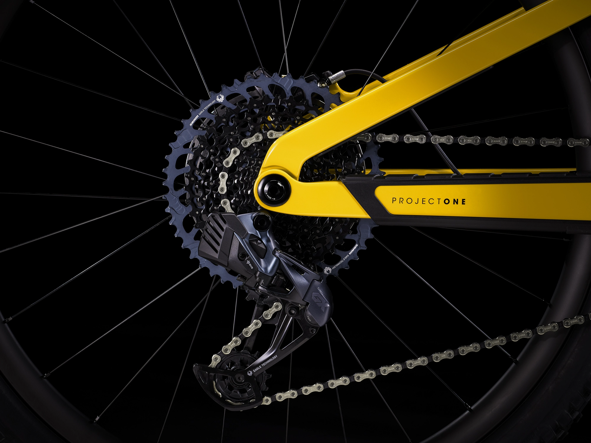 Trek Slash 9.8 GX AXS L 29 Satin Baja Yellow - WERKSTATT17 Bikeshop 4 Trek Slash 9.8 GX AXS L 29 Satin Baja Yellow - WERKSTATT17 Bikeshop – Bild 2