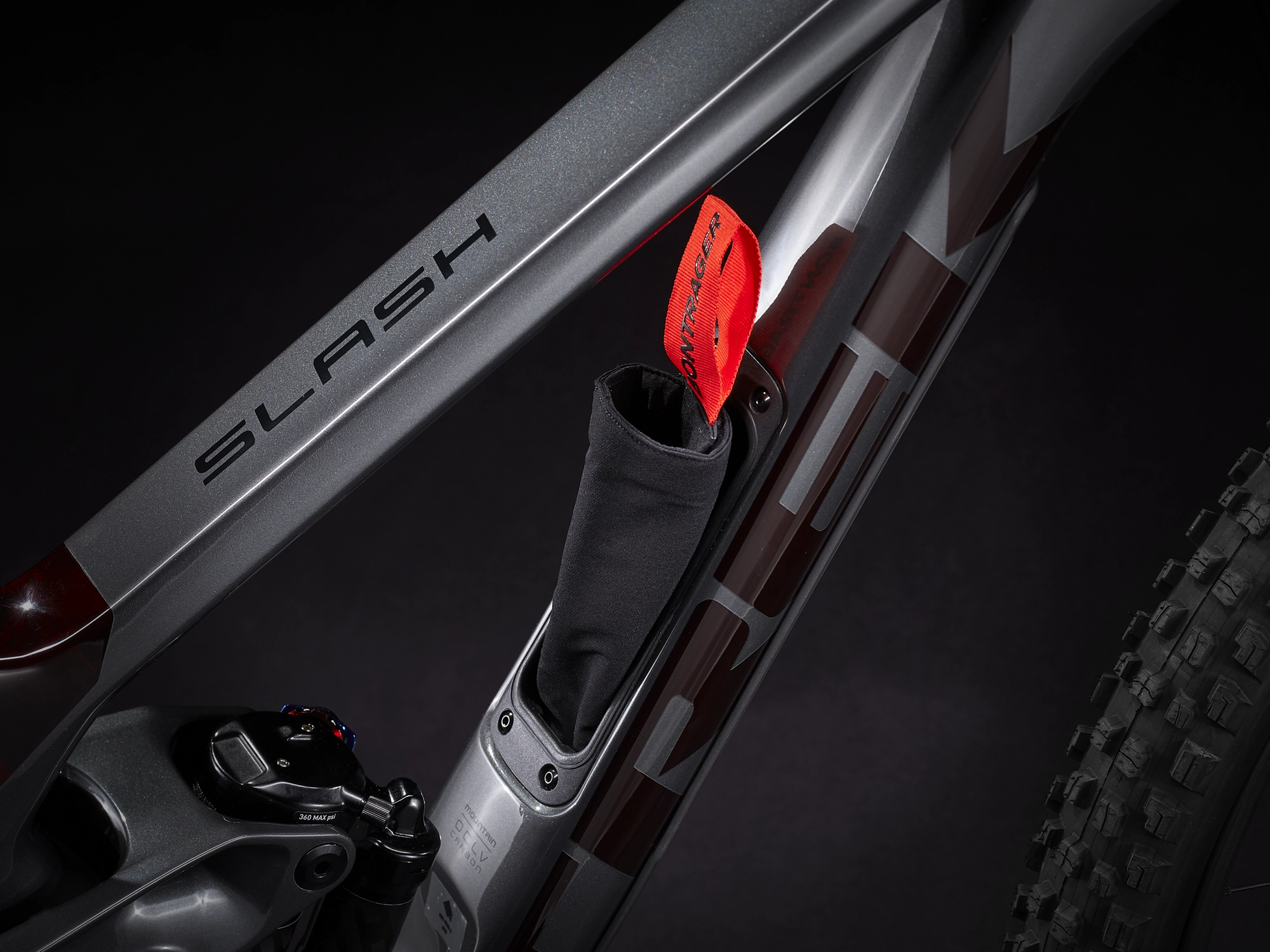 Trek Slash 9.9 XX1 AXS XL 29 Lithium Grey - WERKSTATT17 Bikeshop 6 Trek Slash 9.9 XX1 AXS XL 29 Lithium Grey - WERKSTATT17 Bikeshop – Bild 4