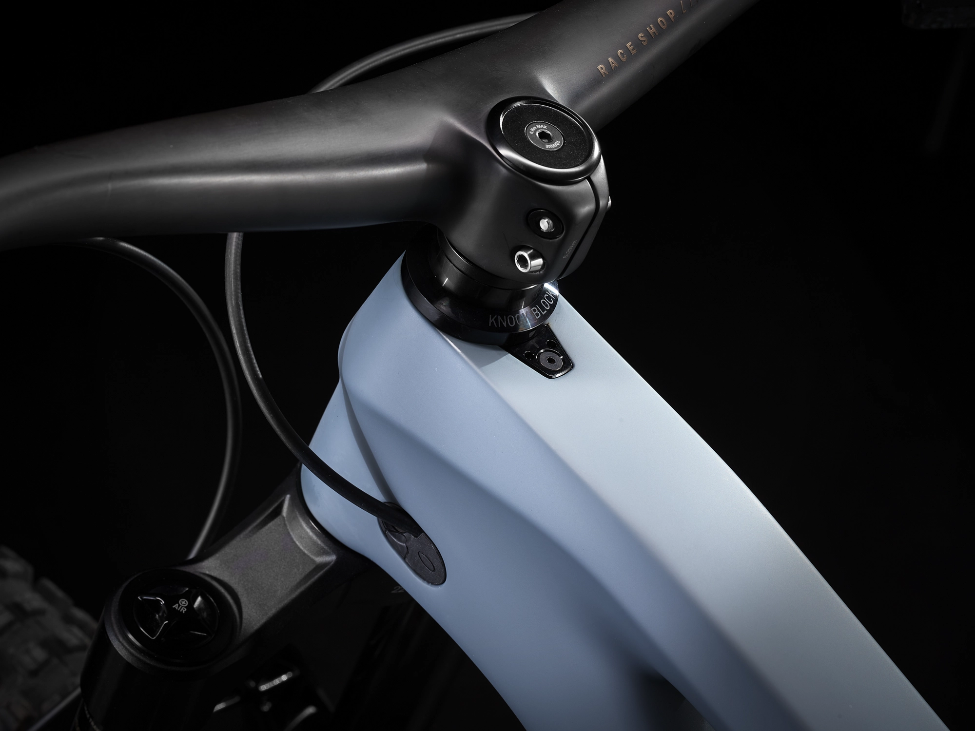 Trek Slash 9.9 XX1 FA L 29 Matte Battleship Blue - WERKSTATT17 Bikeshop 9 Trek Slash 9.9 XX1 FA L 29 Matte Battleship Blue - WERKSTATT17 Bikeshop – Bild 7