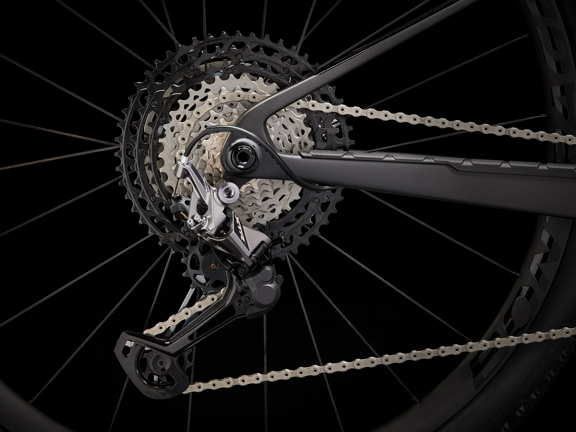 Trek Supercaliber 9.9 XTR ML Matte Raw Carbon/Gloss Tre - WERKSTATT17 Bikeshop 6 Trek Supercaliber 9.9 XTR ML Matte Raw Carbon/Gloss Tre - WERKSTATT17 Bikeshop – Bild 4