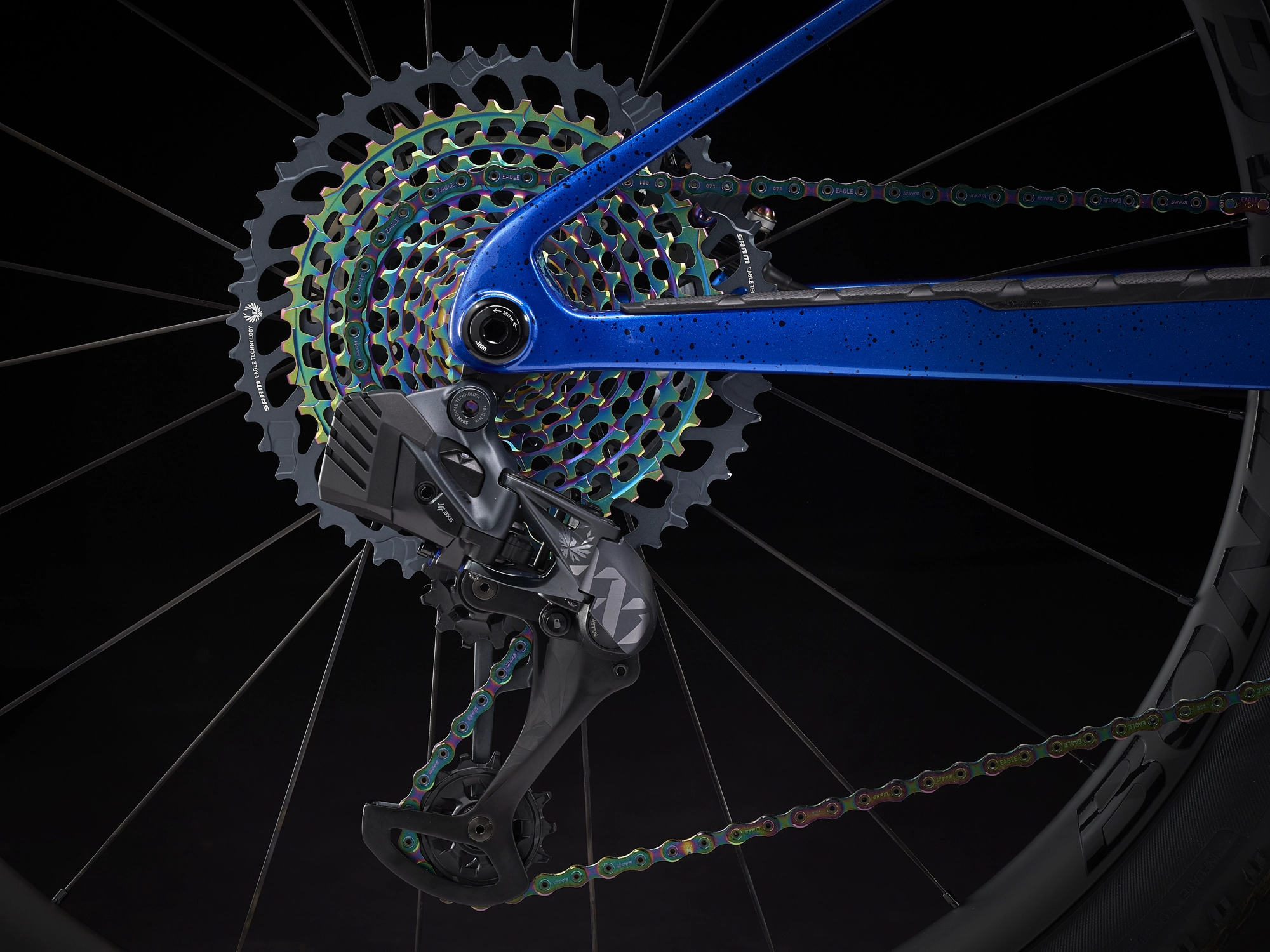 Trek Supercaliber 9.9XX1AXS M Navy Smoke To Alpine Blue - WERKSTATT17 Bikeshop 6 Trek Supercaliber 9.9XX1AXS M Navy Smoke To Alpine Blue - WERKSTATT17 Bikeshop – Bild 4