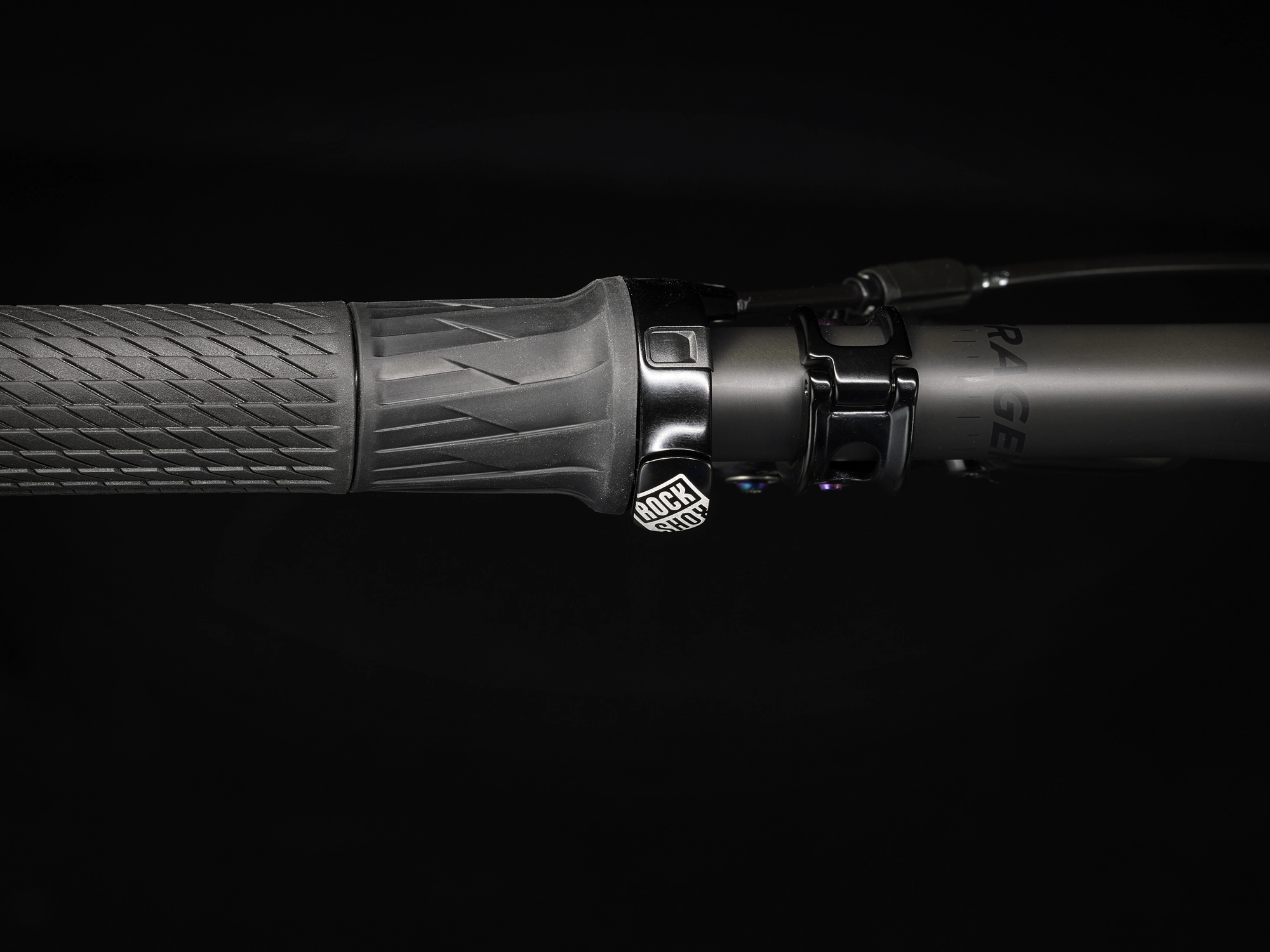 Trek Supercaliber 9.9XX1AXS M Navy Smoke To Alpine Blue - WERKSTATT17 Bikeshop 8 Trek Supercaliber 9.9XX1AXS M Navy Smoke To Alpine Blue - WERKSTATT17 Bikeshop – Bild 6