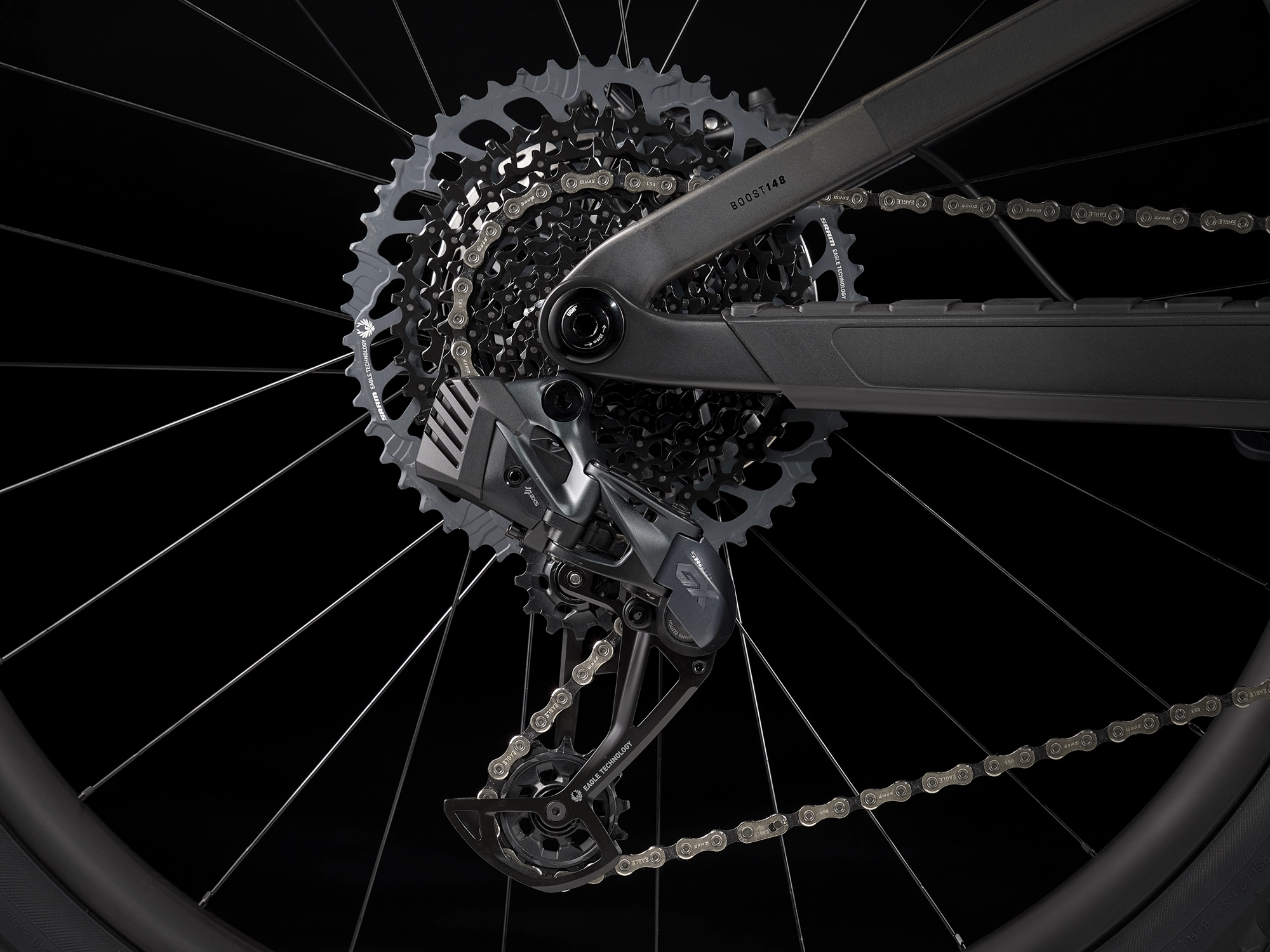 Trek Top Fuel 9.8 GX AXS M Matte Raw Carbon - WERKSTATT17 Bikeshop 6 Trek Top Fuel 9.8 GX AXS M Matte Raw Carbon - WERKSTATT17 Bikeshop – Bild 4