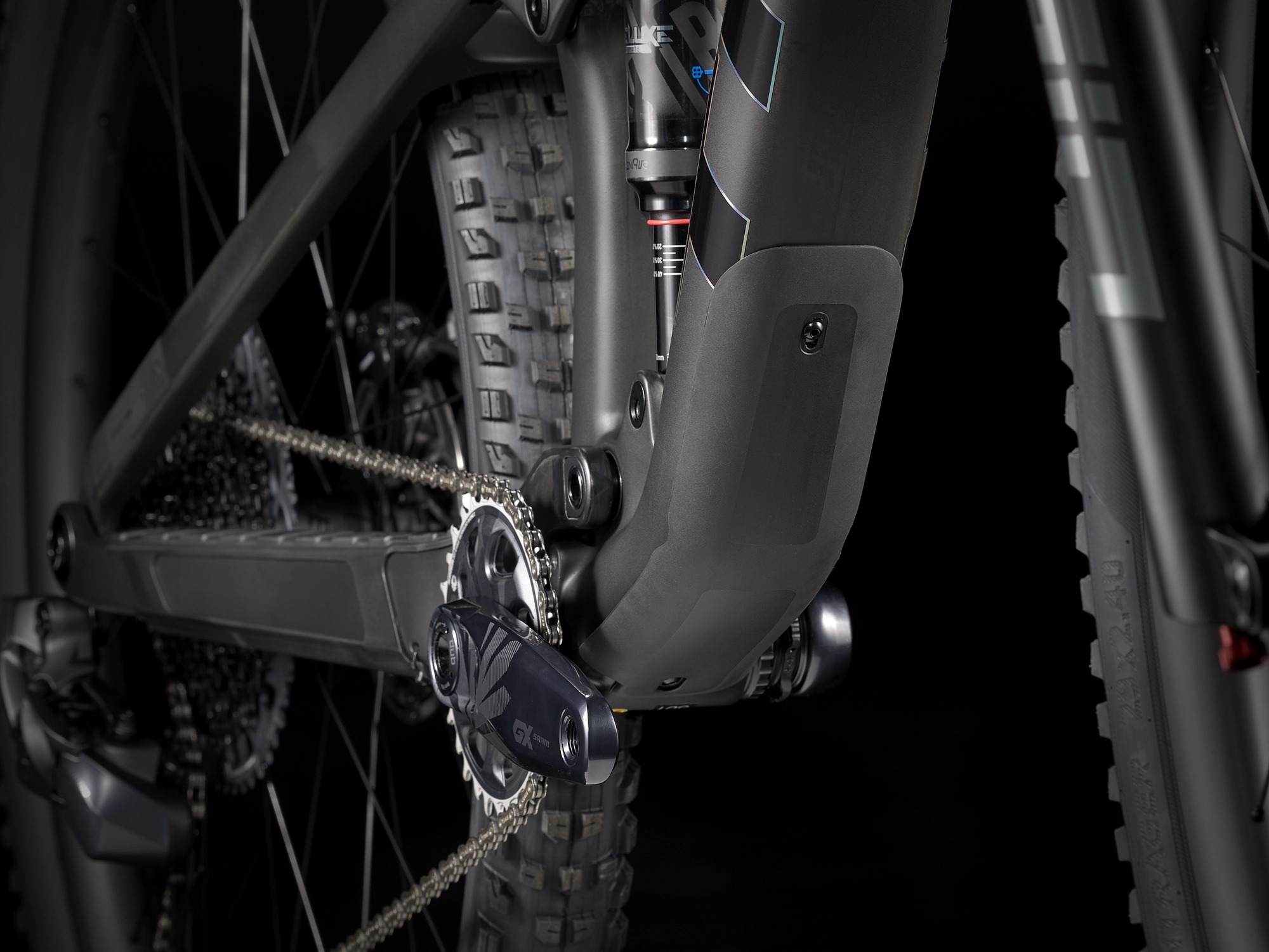 Trek Top Fuel 9.8 GX AXS M Matte Raw Carbon - WERKSTATT17 Bikeshop 11 Trek Top Fuel 9.8 GX AXS M Matte Raw Carbon - WERKSTATT17 Bikeshop – Bild 9