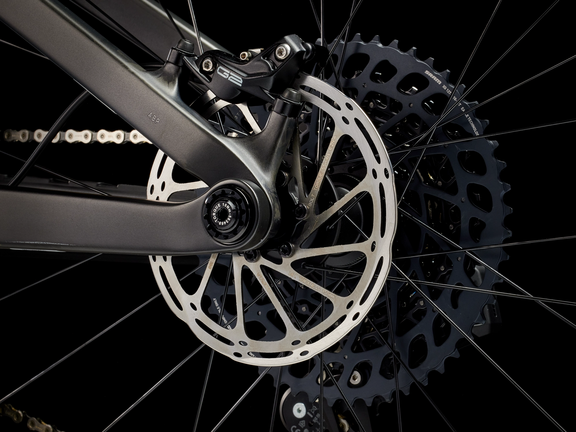 Trek Top Fuel 9.8 GX AXS S Matte Raw Carbon - WERKSTATT17 Bikeshop 10 Trek Top Fuel 9.8 GX AXS S Matte Raw Carbon - WERKSTATT17 Bikeshop – Bild 8