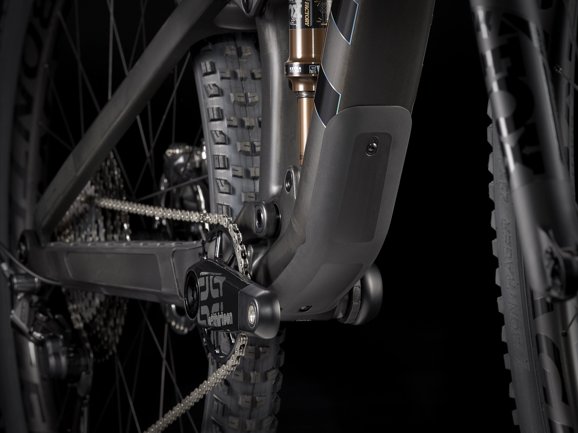 Trek Top Fuel 9.9 XTR M Matte Raw Carbon - WERKSTATT17 Bikeshop 11 Trek Top Fuel 9.9 XTR M Matte Raw Carbon - WERKSTATT17 Bikeshop – Bild 9